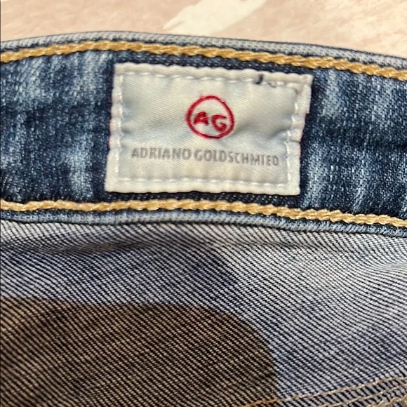 AG Adriano Goldschmied Cropped Rolled Ankle Jeans with Vintage Wash & Distressed - Picture 2 of 7